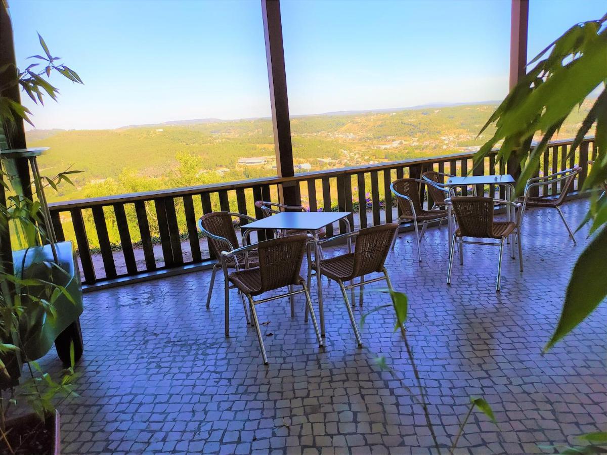 Casa Do Castelo Ourem Hotel Exterior photo