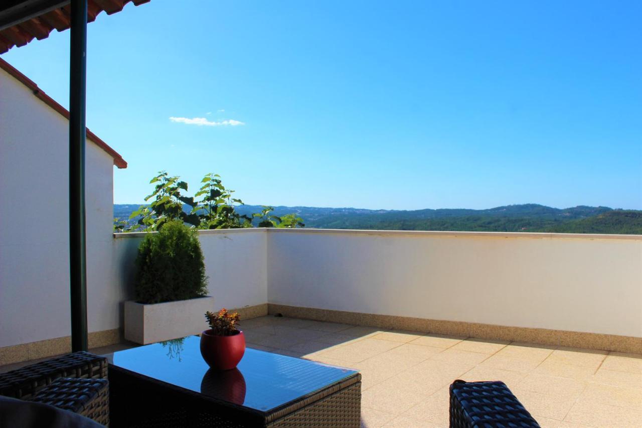Casa Do Castelo Ourem Hotel Exterior photo
